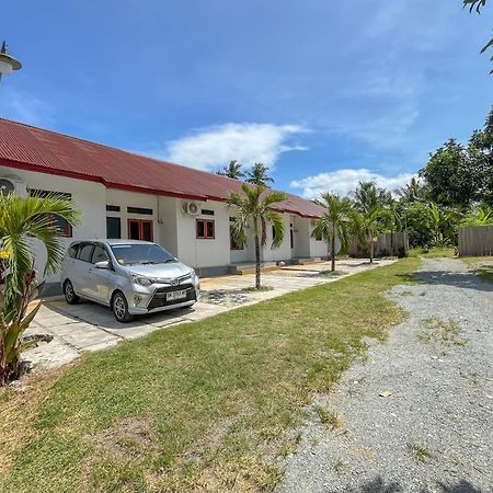 Reddoorz Syariah At Home Ampana Guest House Ampana Kota Eksteriør billede