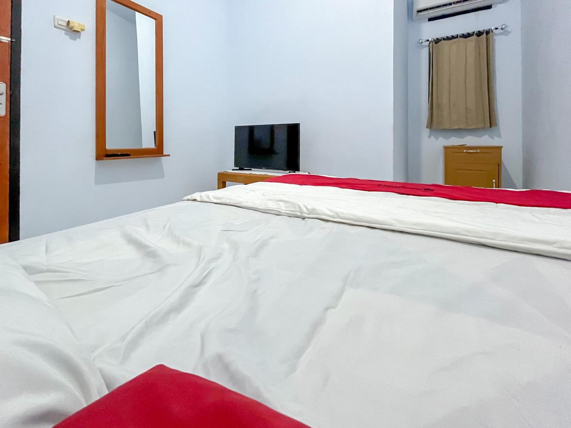 Reddoorz Syariah At Home Ampana Guest House Ampana Kota Eksteriør billede