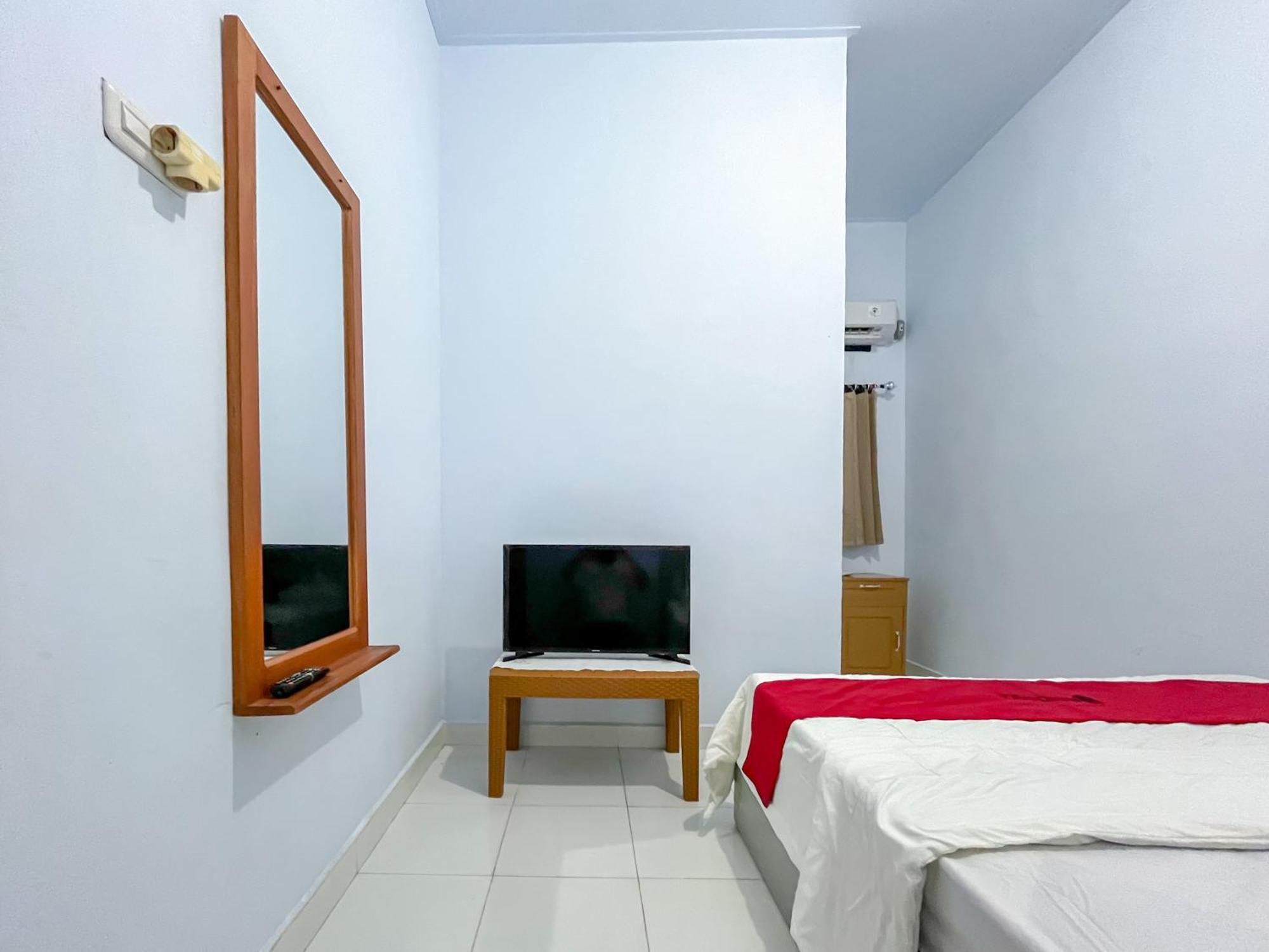 Reddoorz Syariah At Home Ampana Guest House Ampana Kota Eksteriør billede